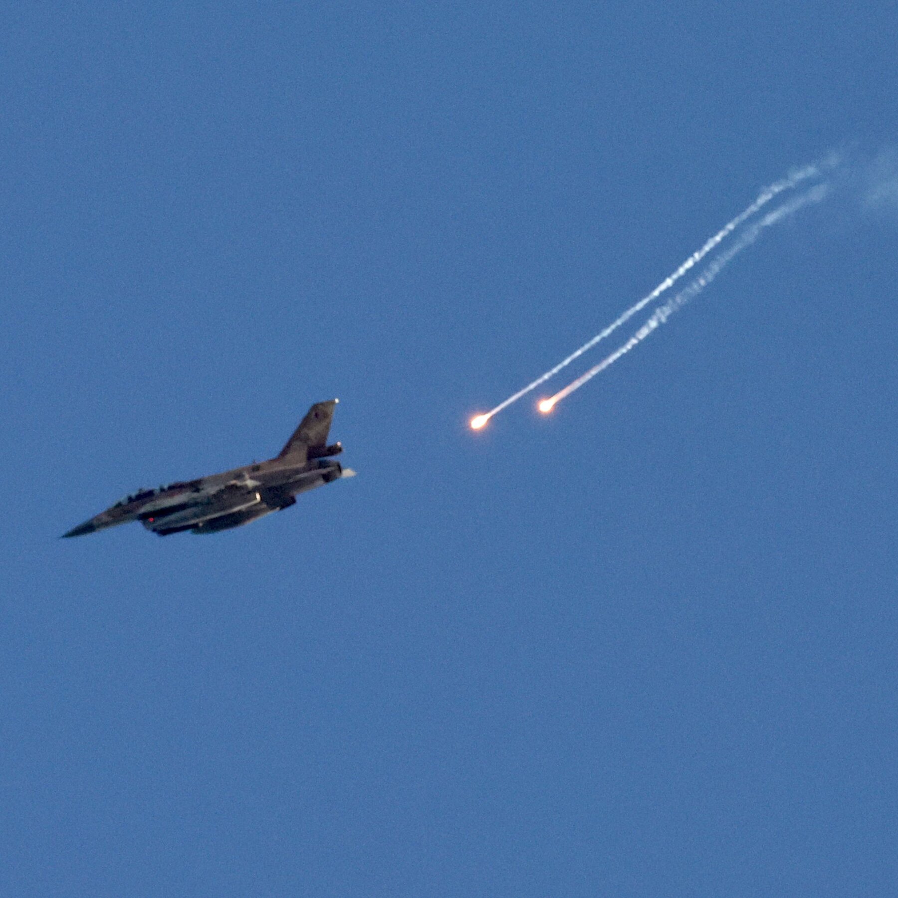 Live Updates: Israel Strikes Hezbollah in Lebanon and Says It Thwarted Major Attack