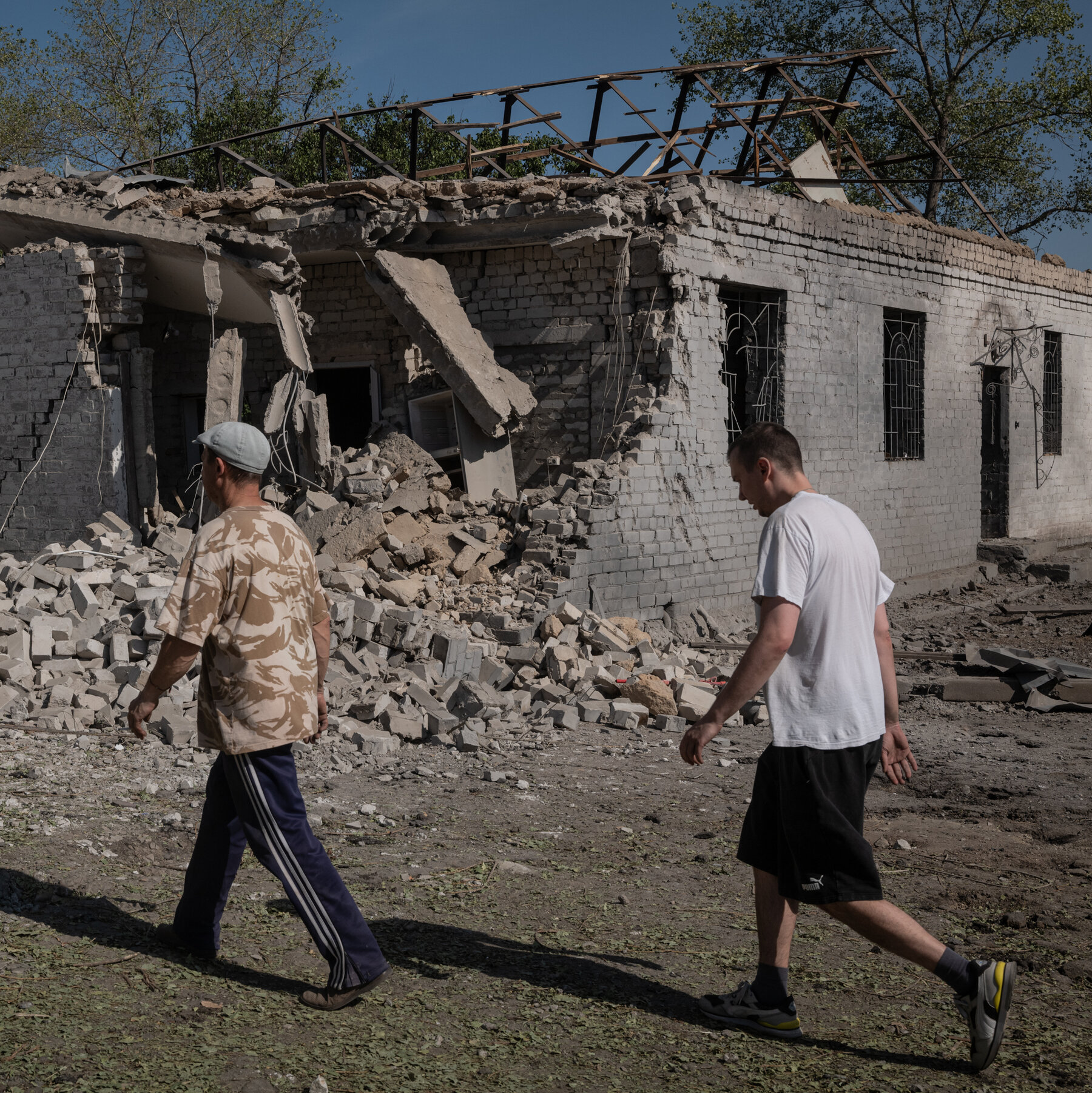 As Russian Forces Turn to Glide Bombs, Ukrainian Civilians Fear a New Threat From the Skies