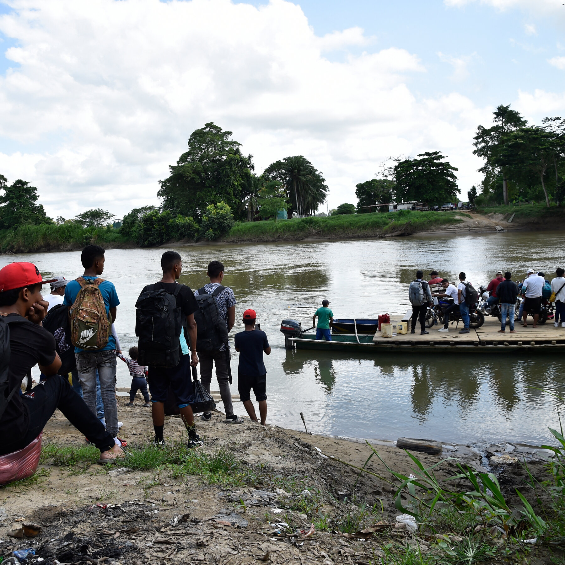 At Least 80 Dead in Colombia Amid a New Surge of Violence